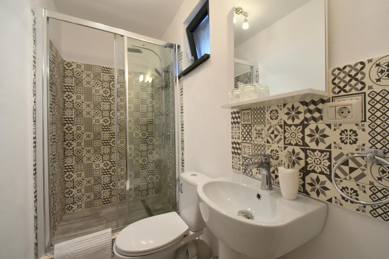 Neferprod Apartments - Is - Cam 06 ทิมิชัวรา ภายนอก รูปภาพ
